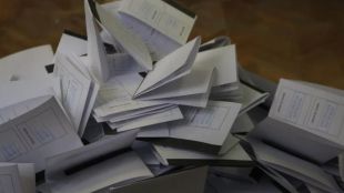Хартиените бюлетини за гласуване в изборите за народни представители на