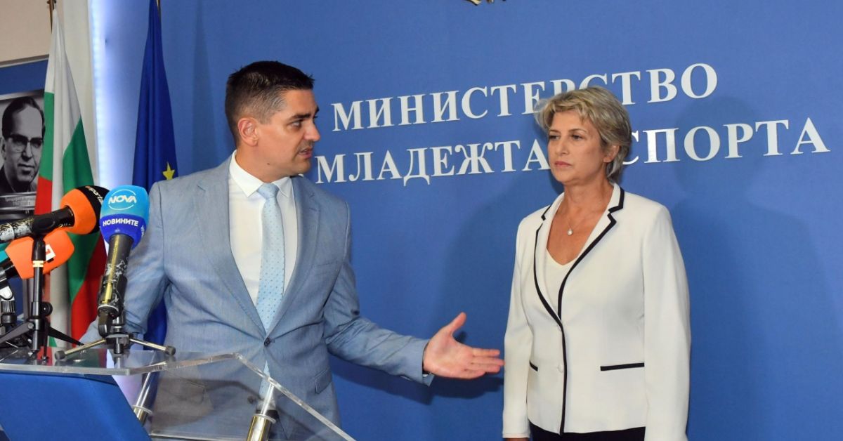 Министърът на младежта и спорта Весела Лечева бе на изслушване