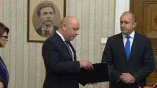 Кандидатът за премиер на ГЕРБ СДС проф Николай Габровски върна изпълнен