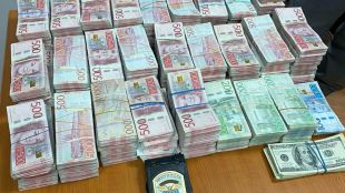 Митнически служители от Митница Русе откриха недекларирана валута с левова