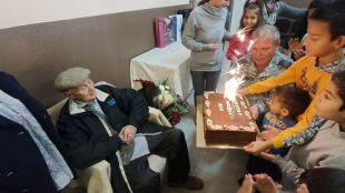 Достолепните 101 години отпразнува в четвъртък редник Никола Пенчев, ветеран