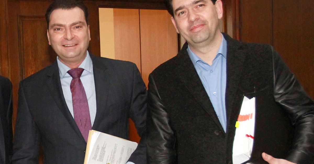 Общинските съветници от тематичната коалиция ГЕРБ-СДС и Демократична България наказват