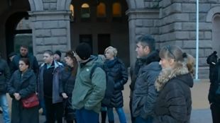 Жители на Пролеша излязоха на протест пред сградата на Министерския