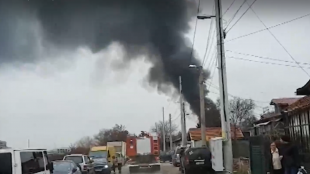 Автобуси се запалиха на паркинг на частна фирма в столичния квартал "Орландовци"