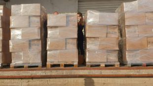 Разбиха склад за фалшиви маркови парфюми в Пловдивско Спецоперацията е