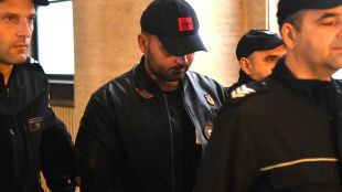 Отсъстващ съдебен заседател отложи делото срещу полицаите, ескортирали Димитър Любенов