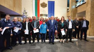 Министърът на вътрешните работи Иван Демерджиев награди полицаи и доброволци