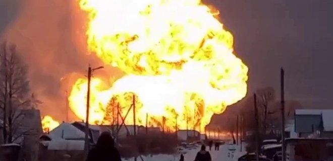 Взрив избухна на газопровода Уренгой-Помари-Ужгород, свързващ Русия и Украйна, съобщиха