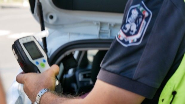 Полицията залови шофьор на товарен автомобил с 2,3 промила алкохол