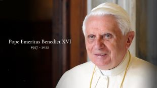 Папа Бенедикт XVI почина на 96 годишна възраст потвърдиха от Ватикана With