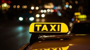 Таксиметровият шофьор блъснал възрастна жена на пешеходна пътека в Пловдив