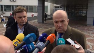 Външните министри на България и Северна Македония посетиха пострадалия във