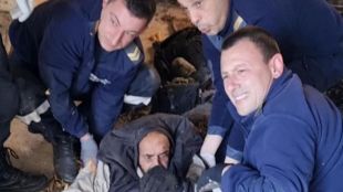 Пожарникари извадиха от канал 60 годишен инвалид в СливенВоенен хеликоптер Кугър