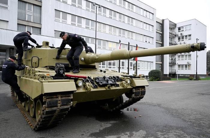 Руската армия напредва в Запорожка областДоставките на оръжия за Киев