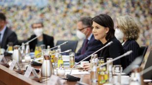 Германският външен министър Аналена Бербок призова за единство сред западните