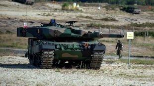 Полша планира да изпрати рота от произведените в Германия танкове