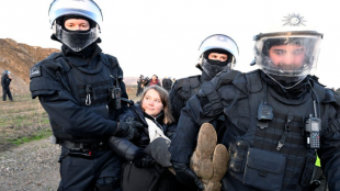 Екоактивистката Грета Тунберг беше арестувана по време на протест в