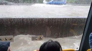 Рекордно количество дъжд падна в най големия град в Нова