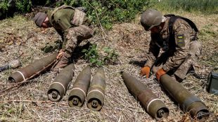 Съюзниците от НАТО са загрижени за запасите от муницииУкраинците трябва