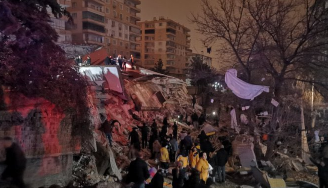 След силното земетресение в Турция, властите в Южна Италия издадоха