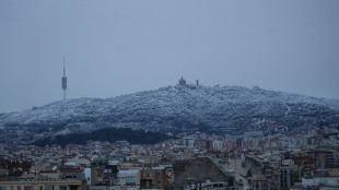 Испанският град Барселона е покрит със снежна пелена Бурята Жулиет