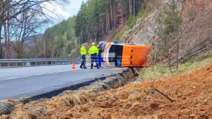Линейка катастрофира на пътя Банско Симитли информира БНТ Инцидентът