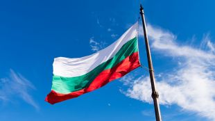 С официални чествания и тържества в цялата страна България отбелязва
