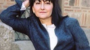 Проф. Ваня Добрева получи Националната награда за литературна критика „Нешо Бончев“
