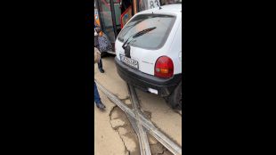 Катастрофа между автобус и автомобил на кръстовището на бул Константин