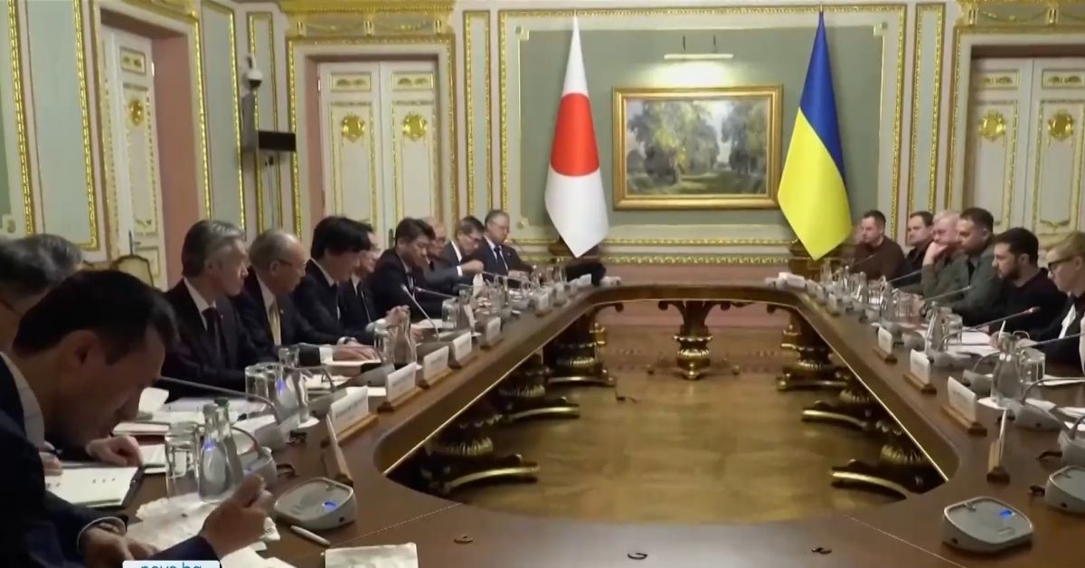 Японският министър-председател Фумио Кишида посети КиевЯпония предоставя безвъзмездна помощ на