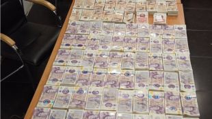 Митническите служители откриха недекларирана валута с левова равностойност 2 039