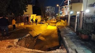 Магистралният водопровод Варна – Златни пясъци се е спукал снощи
