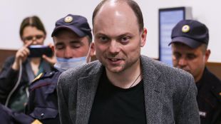 Руски прокурори поискаха вчера 25 години затвор за опозиционния политик