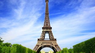 Айфеловата кула сменя боятаДвайсетото пребоядисване ще струва 89 млн евро