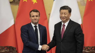 Френският президент Еманюел Макрон е призовал китайския си колега Си