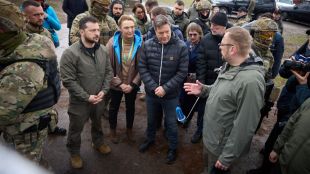 Президентът на Украйна Володимир Зеленски заяви че единственото условие при