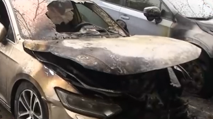 Запалиха два автомобила в центъра на Русе Изгорели са две коли