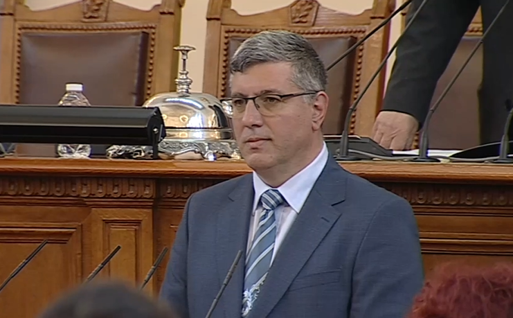 Андрей Иванов Цеков от ПП-ДБ положи клетва като народен представител.