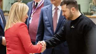 Премиерът на Италия Джорджа Мелони и нейният украински колега Денис
