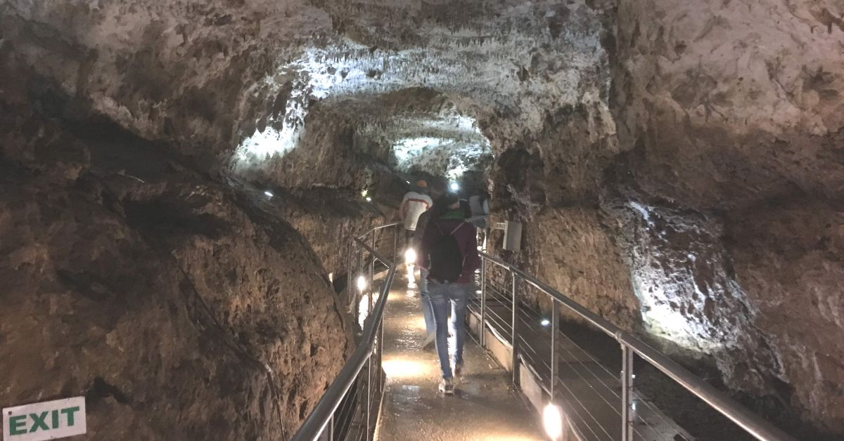 Една от най-красивите у нас - пещера Бисерна край Шумен,