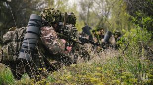 Продължаващите битки около източноукраинския град Часов Яр може да се