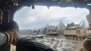Екипажи на гаубици Гиацинт Б на руските ВДВ удариха пунктове за