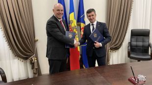 Главните прокурори на България и Молдова Иван Гешев и Йон
