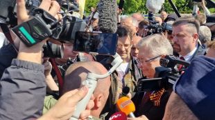 Руският посланик в Полша беше блокиран от активисти и не