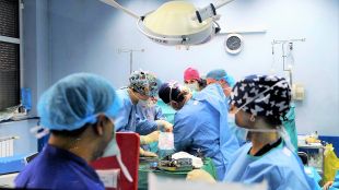 В УМБАЛ Александровска извършиха две бъбречни трансплантации Донорът е 15 годишно момиче