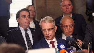 България има нужда от стабилно правителство и работещ парламент Не