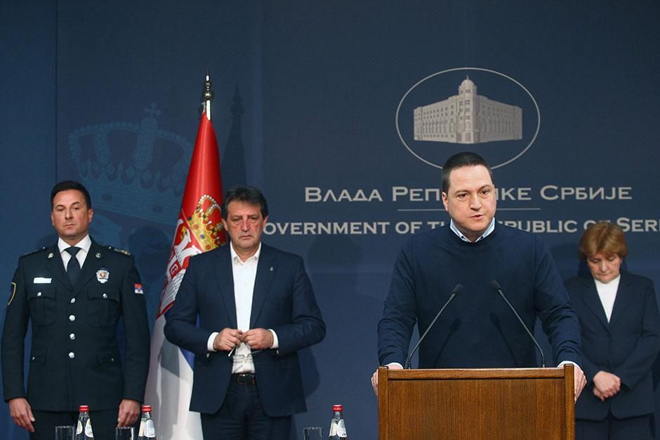 Сръбският министър на образованието Бранко Ружич подаде оставка заради смъртта