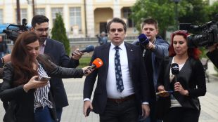 Съпредседателят на Продължаваме промяната Асен Василев няма да бъде вицепремиер