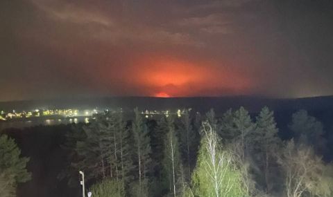 Горски пожар е обхванал склад за барут в Русия снощи