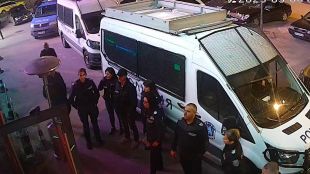Безпрецедентен обиск на клиенти в нощно заведение в Пловдив Полицията